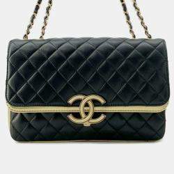 Pre Owned Chanel Black Medium Quilted Metallic Lambskin CC Chic Double Flap