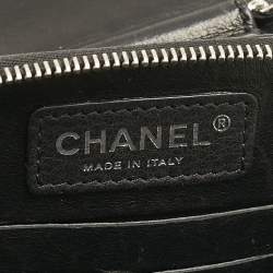 Pre Owned Chanel Black Quilted Leather Clams Wallet on Chain