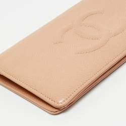 Pre Owned Chanel Beige Caviar Leather CC Bifold Long Wallet