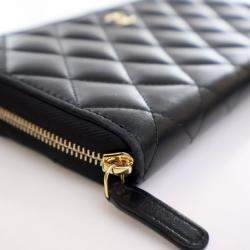 Pre Owned Chanel Black Lambskin CC Zip Wallet