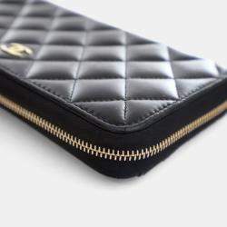 Pre Owned Chanel Black Lambskin CC Zip Wallet