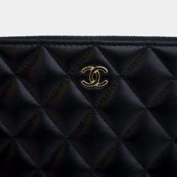 Pre Owned Chanel Black Lambskin CC Zip Wallet
