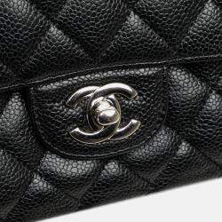 Pre Owned Chanel Black Medium Classic Caviar Double Flap