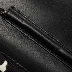 مملوكة مسبقًا Chanel Black Quilted Leather Cambon Ligne Wallet on Chain