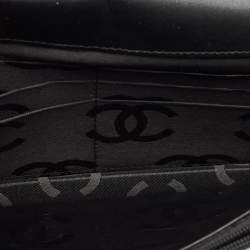 مملوكة مسبقًا Chanel Black Quilted Leather Cambon Ligne Wallet on Chain