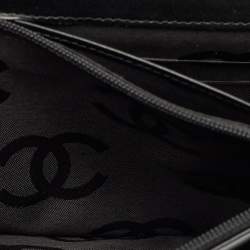 مملوكة مسبقًا Chanel Black Quilted Leather Cambon Ligne Wallet on Chain
