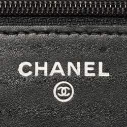 مملوكة مسبقًا Chanel Black Quilted Leather Cambon Ligne Wallet on Chain