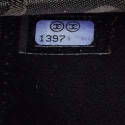 مملوكة مسبقًا Chanel Black Quilted Leather Cambon Ligne Wallet on Chain