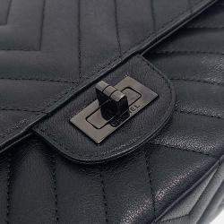 Pre Owned Chanel Chevron 2.55 Bag 28