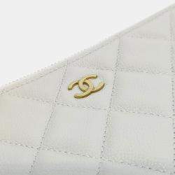 مملوكة مسبقًا Chanel White Leather Caviar Clutch New Medium