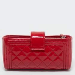 Pre Owned حقيبة صغيرة شانيل حامل جوال سى سى جلد مبطنة خضراء 