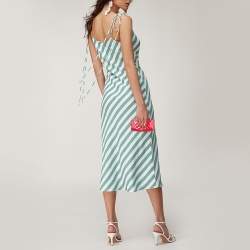 Pre Owned حقيبة صغيرة شانيل حامل جوال سى سى جلد مبطنة خضراء 