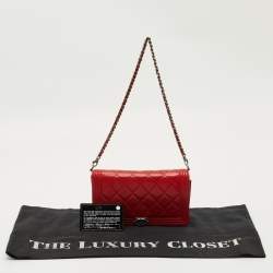 Pre Owned Chanel Red Quilted Leather Boy Flap Wallet On Chain