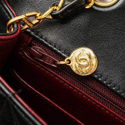 Pre Owned Chanel Black Medium Lambskin Diana Flap