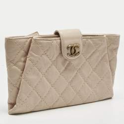 Pre Owned Chanel Light Pink Quilted Aged Leather Coco Pleats Clutch