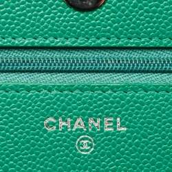 Pre Owned Chanel Green Quilted Caviar Leather Classic Wallet on Chain