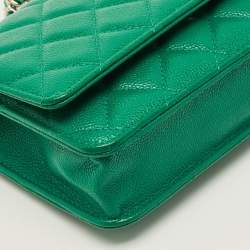 Pre Owned Chanel Green Quilted Caviar Leather Classic Wallet on Chain