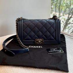 Pre Owned Chanel Boy Medium Navy Blue Leather Shoulder Bag
