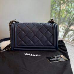 Pre Owned Chanel Boy Medium Navy Blue Leather Shoulder Bag