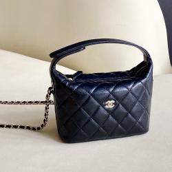 Pre Owned Chanel 25C Black Quilted Leather Hobo Bag
