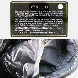 مملوكة مسبقًا حقيبة ظهر شانيل في نيلون وجلد عاجي أسود زهري نيون ماتلاش