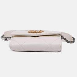 Pre Owned Chanel White Quilted Lambskin Chanel 19 Card Holder On Chain