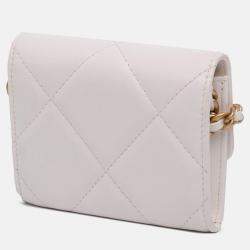 Pre Owned Chanel White Quilted Lambskin Chanel 19 Card Holder On Chain