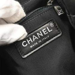 Pre Owned Chanel Black Lambskin Chevron Drawstring Shoulder Bag
