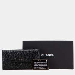 Pre Owned Chanel Black CC Lambskin Embossed Camellia Flap Wallet