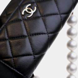 Pre Owned Chanel Black Quilted Lambskin Maxi Pearls Clutch With Chain