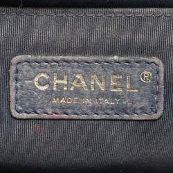 Pre Owned Chanel Navy Blue Caviar Quilted Leather Medium Boy Flap Bag