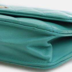 Pre Owned Chanel Green Lambskin Classic Wallet On Chain 