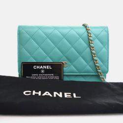 Pre Owned Chanel Green Lambskin Classic Wallet On Chain 