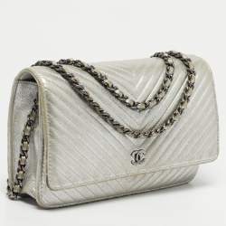 Pre Owned Chanel Silver Chevron Leather CC WOC Bag