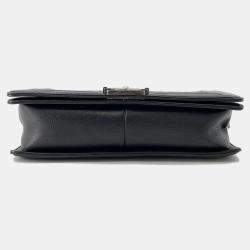 Pre Owned Chanel Boy Chanel Chain shoulder Bag Black Lambskin Patent Leather Size Large