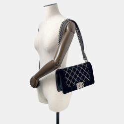 Pre Owned Chanel Boy Chanel Chain shoulder Bag Black Velour Size 25