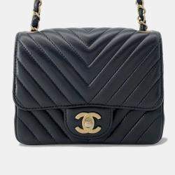 Pre Owned Chanel Chevron Mini Chain shoulder Bag Black Lambskin Size 18