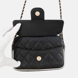 مملوكة مسبقًا Chanel Matelasse Black/White Lambskin Chain Clutch Bag