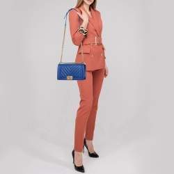 Pre Owned Chanel Blue Chevron Leather Medium Boy Flap Bag