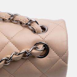 Pre Owned Chanel Beige Jumbo Classic Lambskin Double Flap