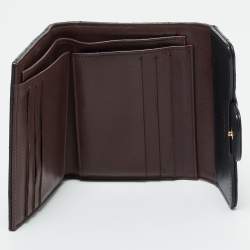 مملوكة مسبقًا محفظة شانيل سي سي ثلاثية الطي جلد مبطن أسود