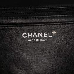 Pre Owned Chanel Black Maxi Classic Chevron Patent Single Flap Bag