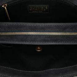 Pre Owned Chanel Navy Blue Medium Quilted Calfskin Triple Stitched Flap