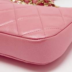 مملوكة مسبقًا Chanel Metallic Pink Quilted Leather Charms Hobo