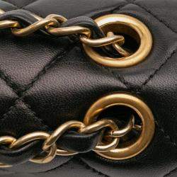 Pre Owned Chanel Black Quilted Lambskin Pagoda Accordion Flap