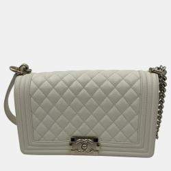 Pre Owned Chanel White Quilted Caviar Leather Medium Boy Flap Bag