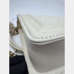 Pre Owned Chanel White Quilted Caviar Leather Medium Boy Flap Bag