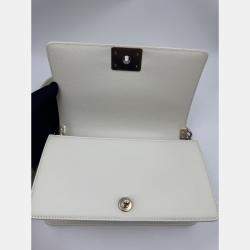 Pre Owned Chanel White Quilted Caviar Leather Medium Boy Flap Bag