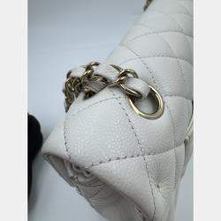 Pre Owned Chanel White Caviar Leather Classic Medium Double Flap Shoulder Bag