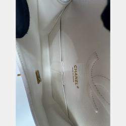 Pre Owned Chanel White Caviar Leather Classic Medium Double Flap Shoulder Bag